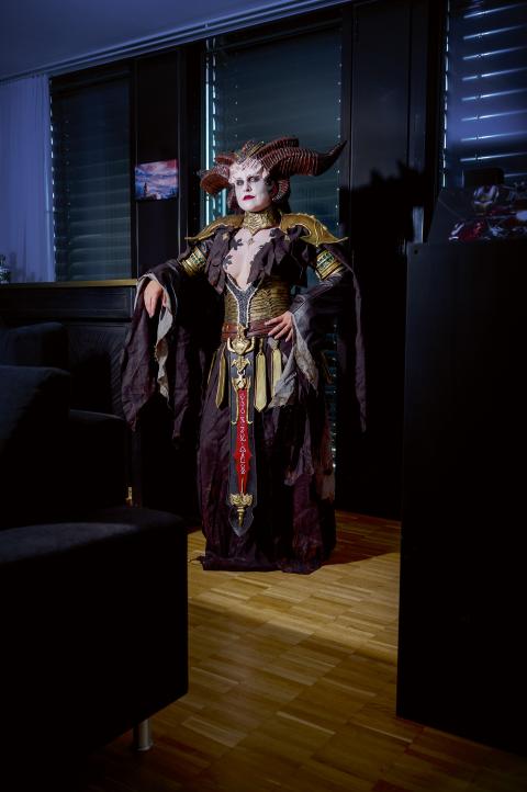 Danii in der Figur Lilith aus dem Spiel «Diablo IV»