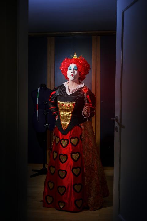 Corina in der Figur als Red Queen aus Tim Burtons Verfilmung von «Alice im Wunderland»