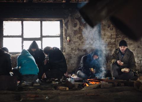 Flüchtlingen in einer Backsteinfabrik im serbischen Subotica
