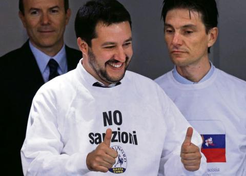 Innenminister Matteo Salvini (Mitte) und sein Vertrauter Gianluca Savoini (links)