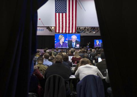 Blick ins Medienzentrum während der TV-Debatte der Demokraten am 14. Januar