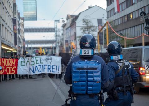 Szene in der Basler Clarastrasse während der «Basel Nazifrei»-Demonstration vom 24. November 2018