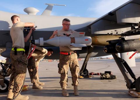 Soldaten bei einer Reaper-Drohne auf einem US-Stützpunkt in Kandahar