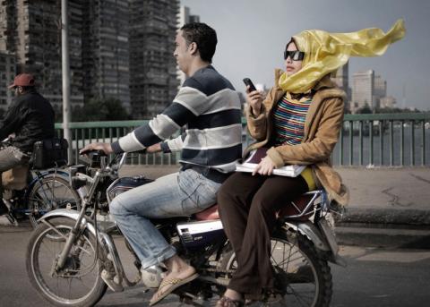 Paar in Kairo auf einem Motorrad