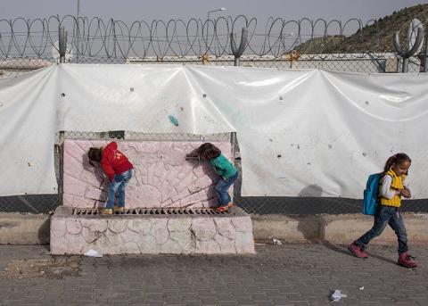 Kinder in einem Flüchtlingslager in Nizip, Türkei