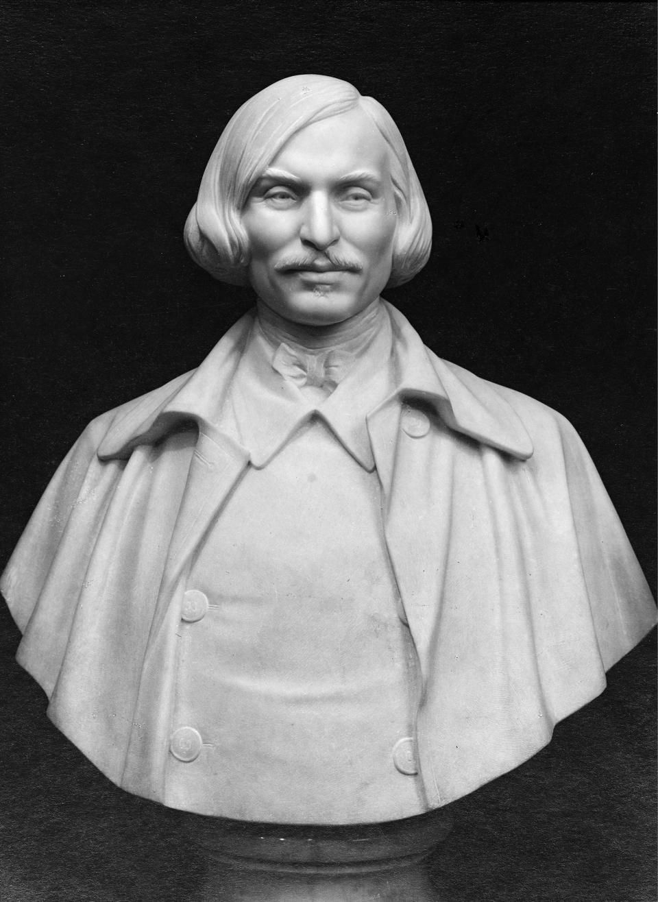 Büste von Nikolai Gogol