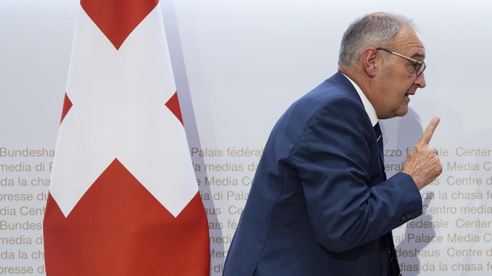 Guy Parmelin an einer Pressekonferenz