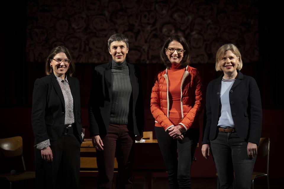 Ein Foto der St. Galler Ständeratskanditatinnen Franziska Ryser (Grüne), Barbara Gysi (SP), Susanne Vincenz-Stauffacher (FDP) und Esther Friedli (SVP)