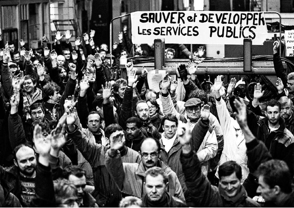 Bahnangestellte stimmen für die Fortführung des Streiks an einer Versammlung, Caen, 13. Dezember 1995