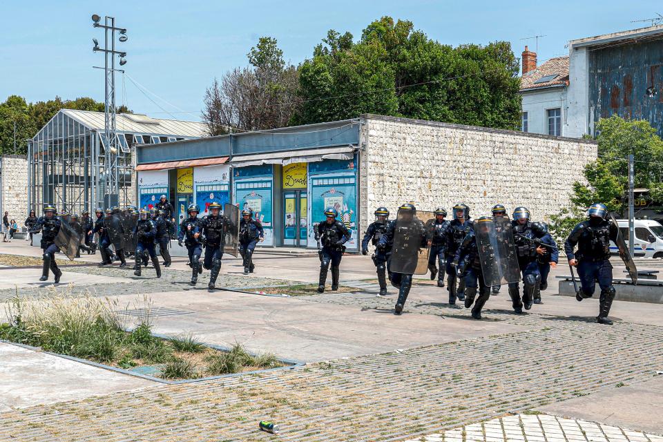 Nach dem Tod des Neunzehnjährigen Alhoussein Camara kam es in Angoulême zu Demonstrationen und Zusammenstössen mit der Polizei.