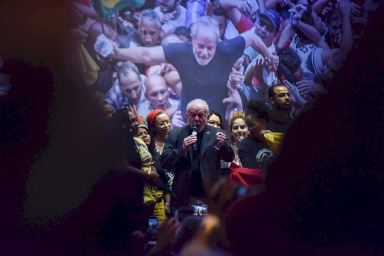 Lula bei einem Treffen mit verschiedenen Organisationen unter dem Motto «Zusammen für Brasilien» Ende Mai in São Paulo